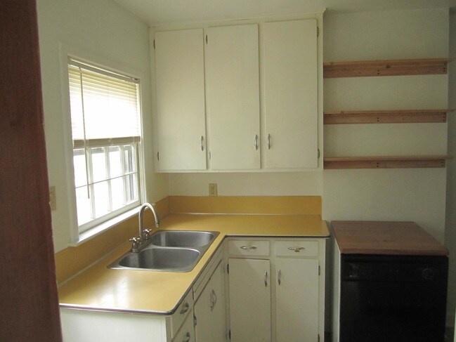 Cocina - 2403 Knapp St