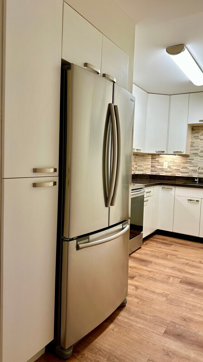 Foto del edificio - 12 NE 19th Ct