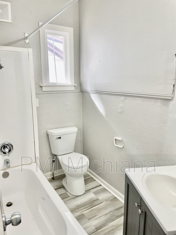 Foto del edificio - 1020 Emerson Ave