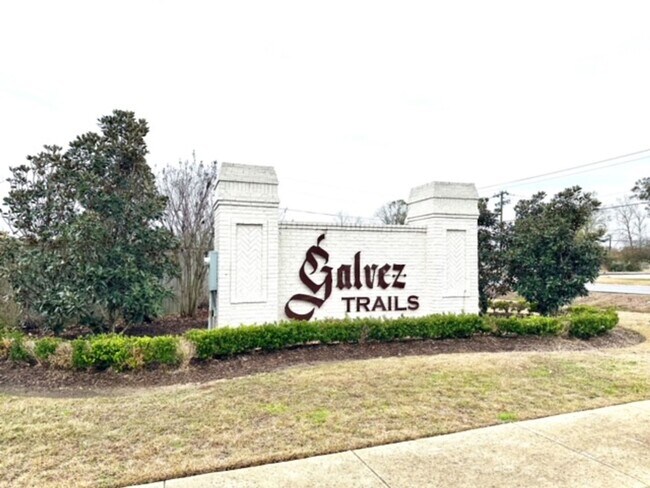 Foto del edificio - 16303 Fort Jackson St