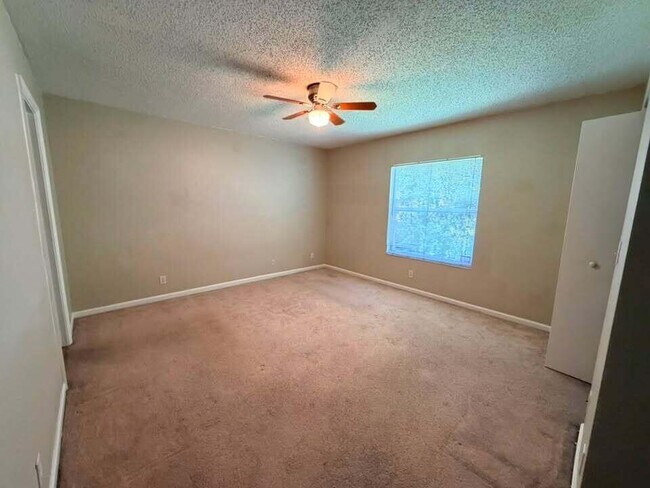 Building Photo - 6892 Mill Brook Pl