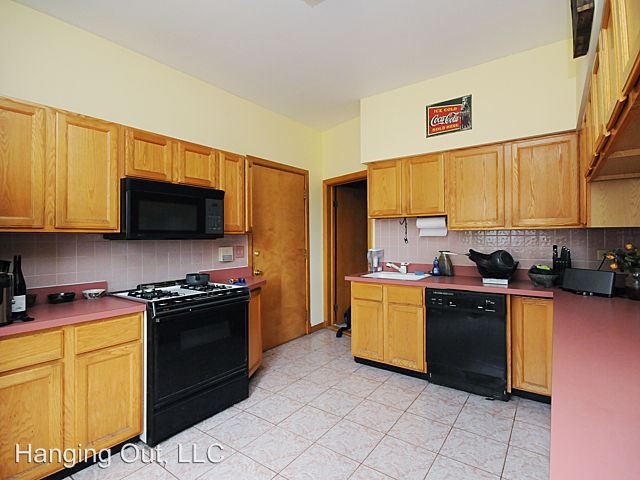 Foto del edificio - 1625 N Campbell Ave