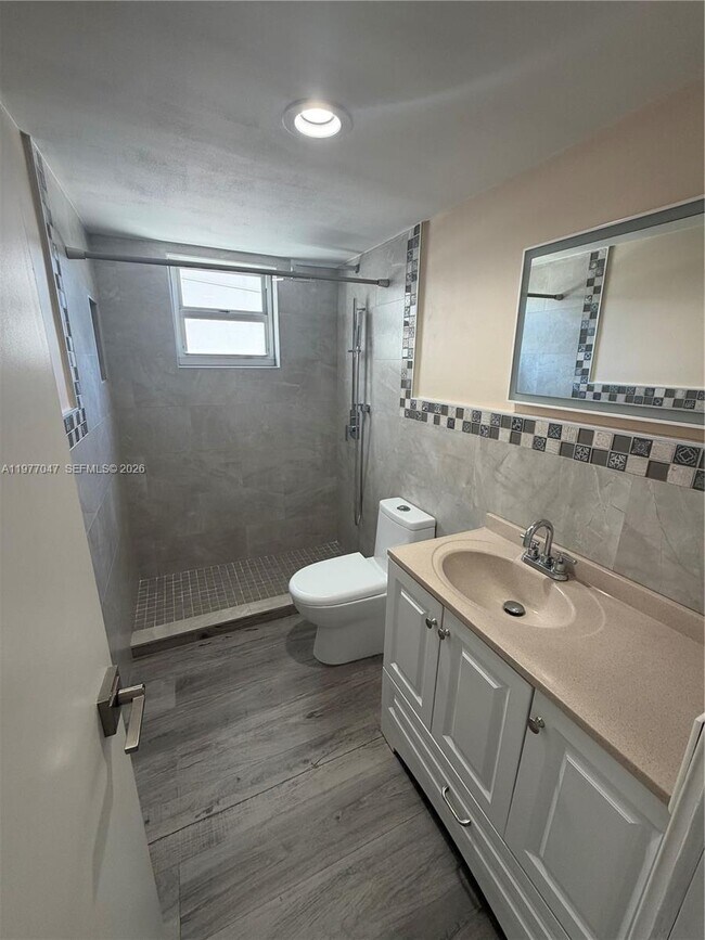 Foto del edificio - 1340 Lincoln Rd