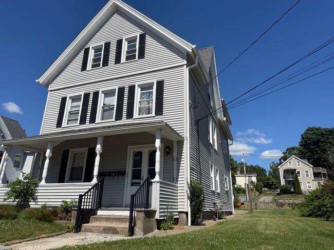 Front view of house - 11 Summer St