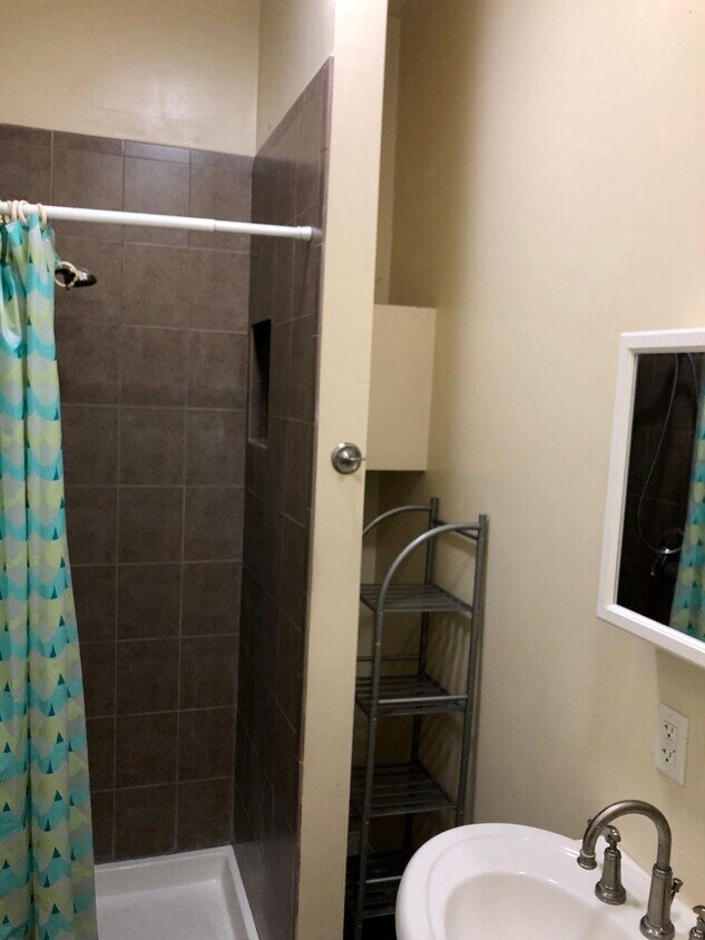 Foto del edificio - 9041 Cattaraugus Ave