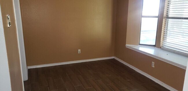 Building Photo - 1506 Charleston Cove