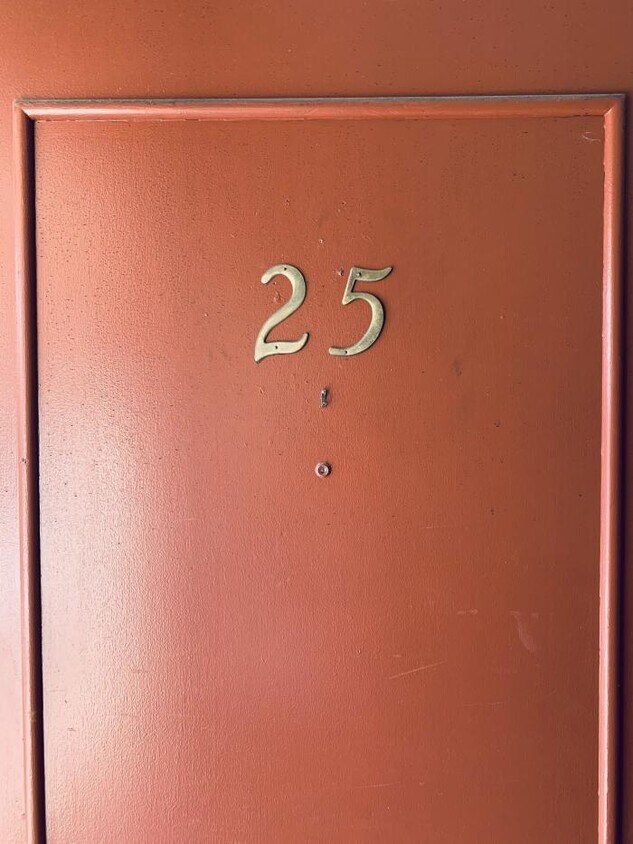 Primary Photo - 1 bedroom in Oakland CA 94605