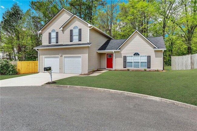 Building Photo - 3261 Sugar Creek Falls Dr SE