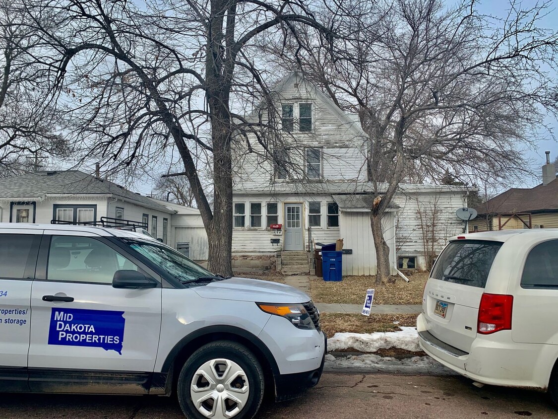 Foto principal - 1004 E 4th Ave