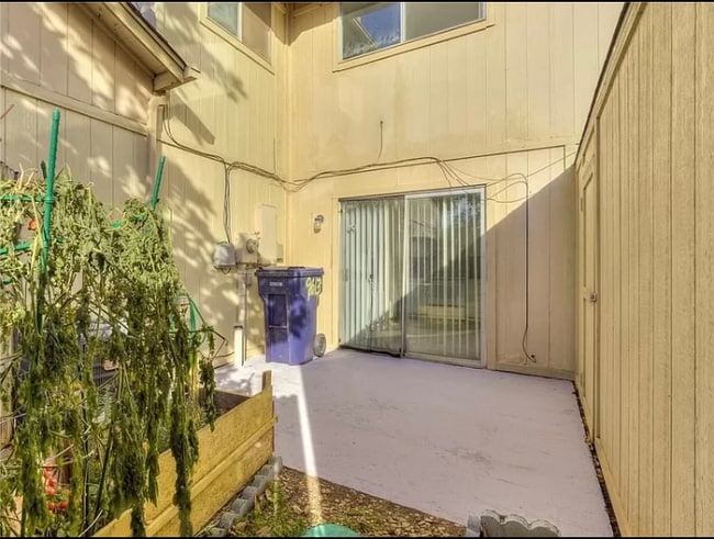 Photo - 9613 Hefner Village Blvd Townhome