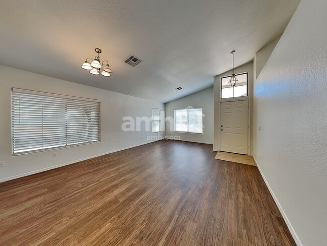 Building Photo - 5718 W Orchid Ln