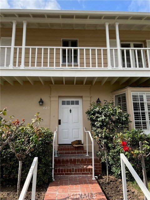 Foto del edificio - 425 S Palm Dr