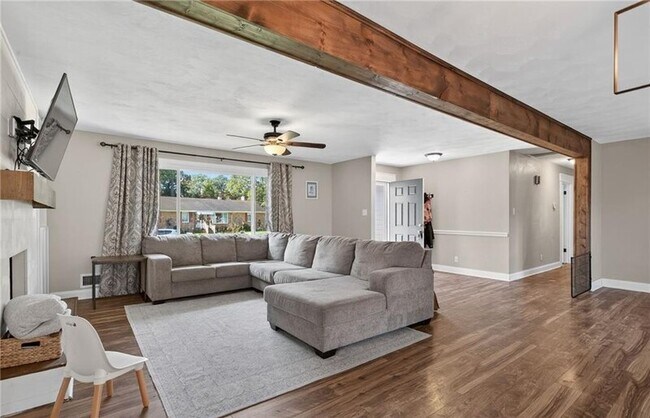 Foto del edificio - 2017 Lisbon Rd