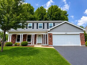 Building Photo - 209 Briarheath Ln