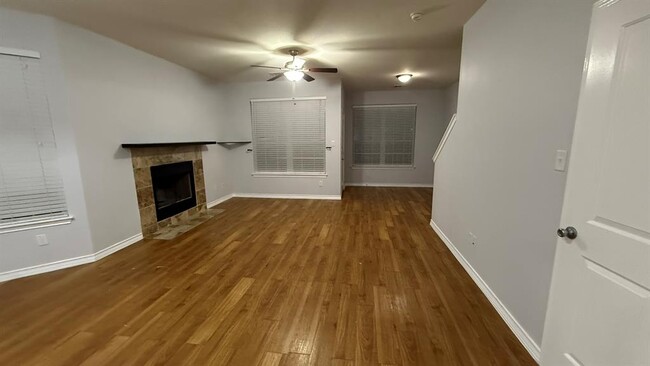 Building Photo - 400 West St