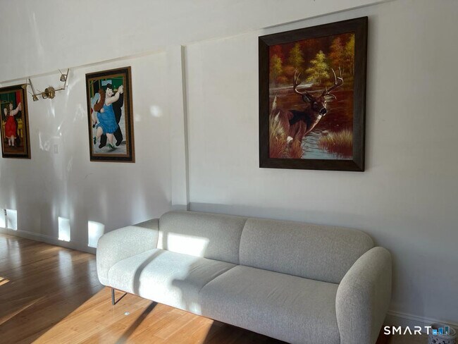 Foto del edificio - 24 N Calvin Rd