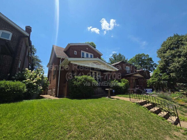 Building Photo - 4114 Alma Ave