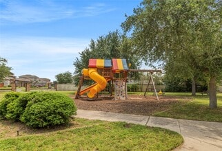 Building Photo - 2016 Santa Fe Cir