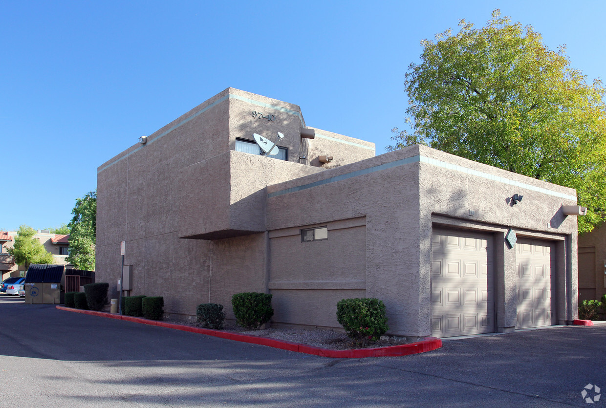 Building Photo - Scottsdale Haciendas