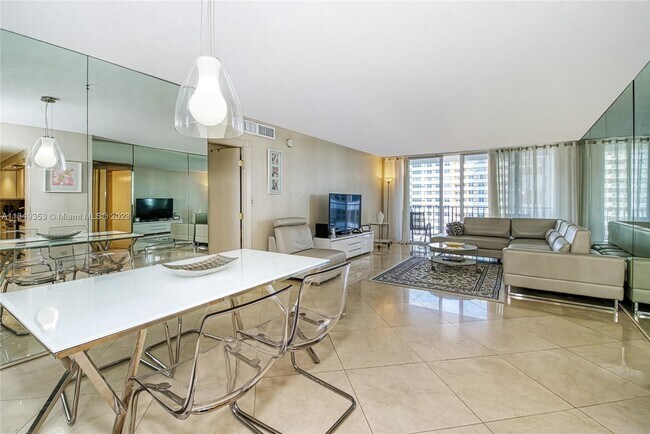 Foto del edificio - 2030 S Ocean Dr