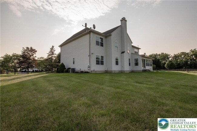 Building Photo - 4290 Crosswinds Dr