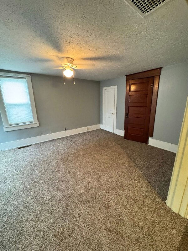 Foto del edificio - 505 E 9th St