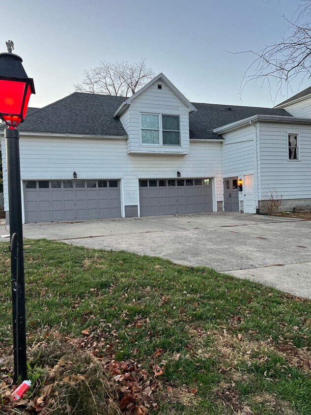 303 W Auglaize St Unit 1, OH 45895 Rentals in at