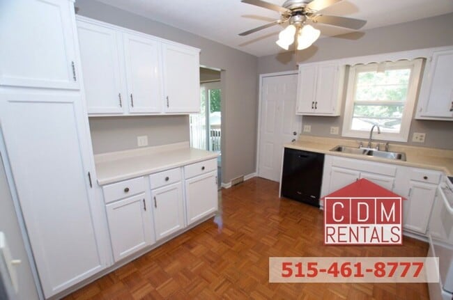 Building Photo - Excellent Grimes Home