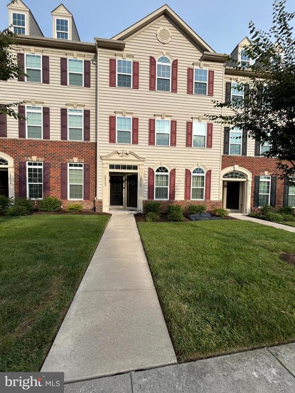 Foto del edificio - 24706 Hutchinson Farm Dr