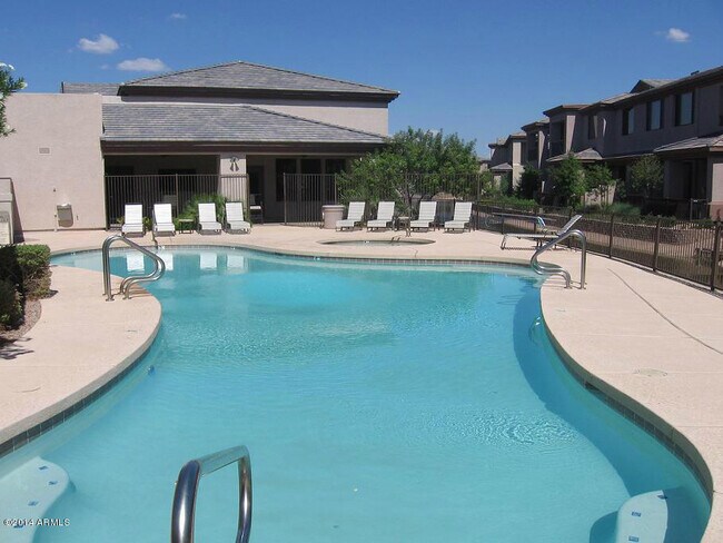 Foto del edificio - 705 W Queen Creek Rd