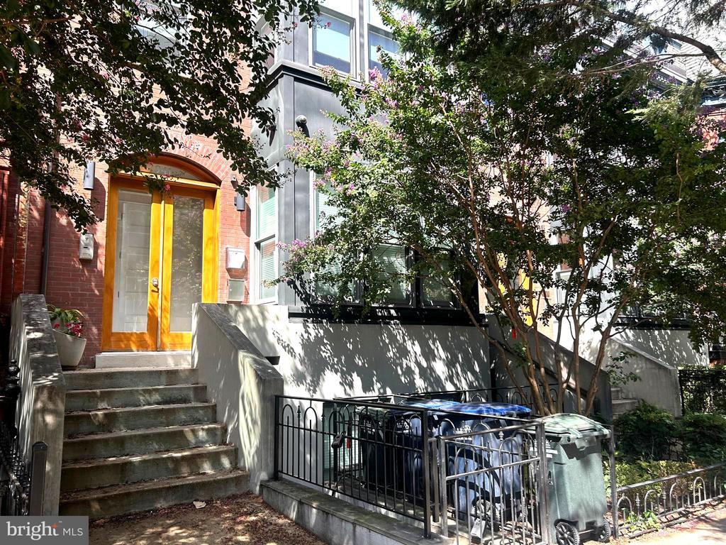 Foto principal - 941 M St NW