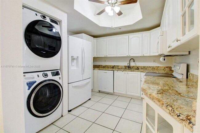 Foto del edificio - 17425 NW 75th Pl
