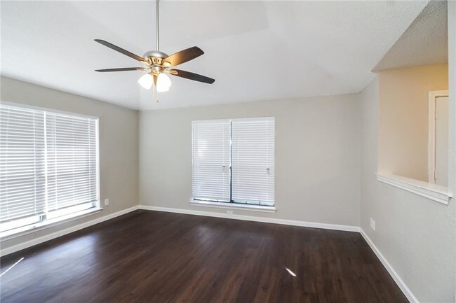 Building Photo - 7101 Seascape Dr