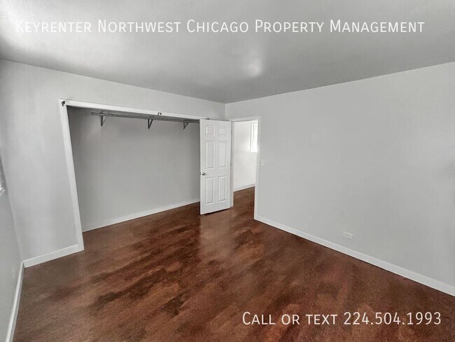 Foto del edificio - 912 W Oakwood Dr