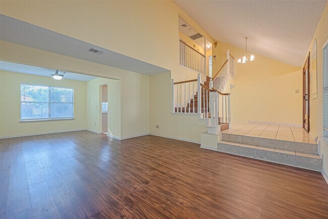 Foto del edificio - 5127 Smokey River Dr
