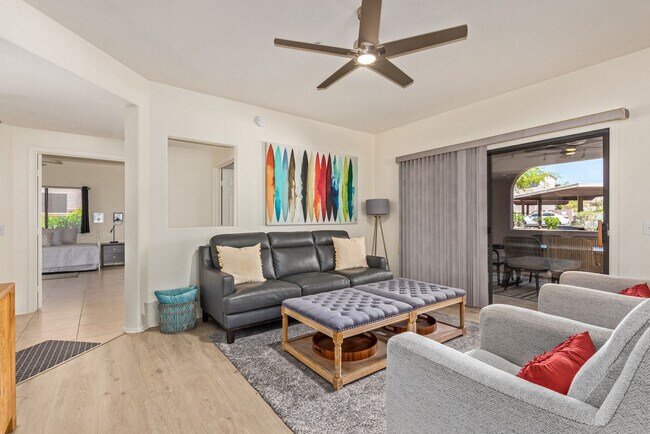 Foto del edificio - 9555 E Raintree Dr