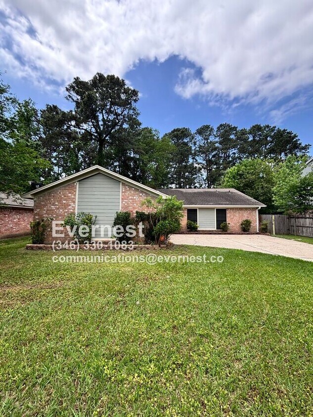 Primary Photo - 3-Bedroom, 2-Bath Home in Prime Location /...