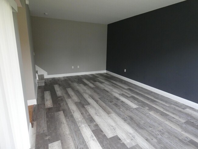 Building Photo - 17343 NW 7th Ave