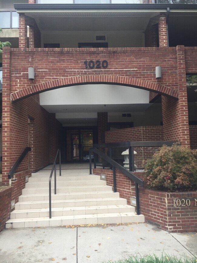 Building Photo - 1020 N Stafford St