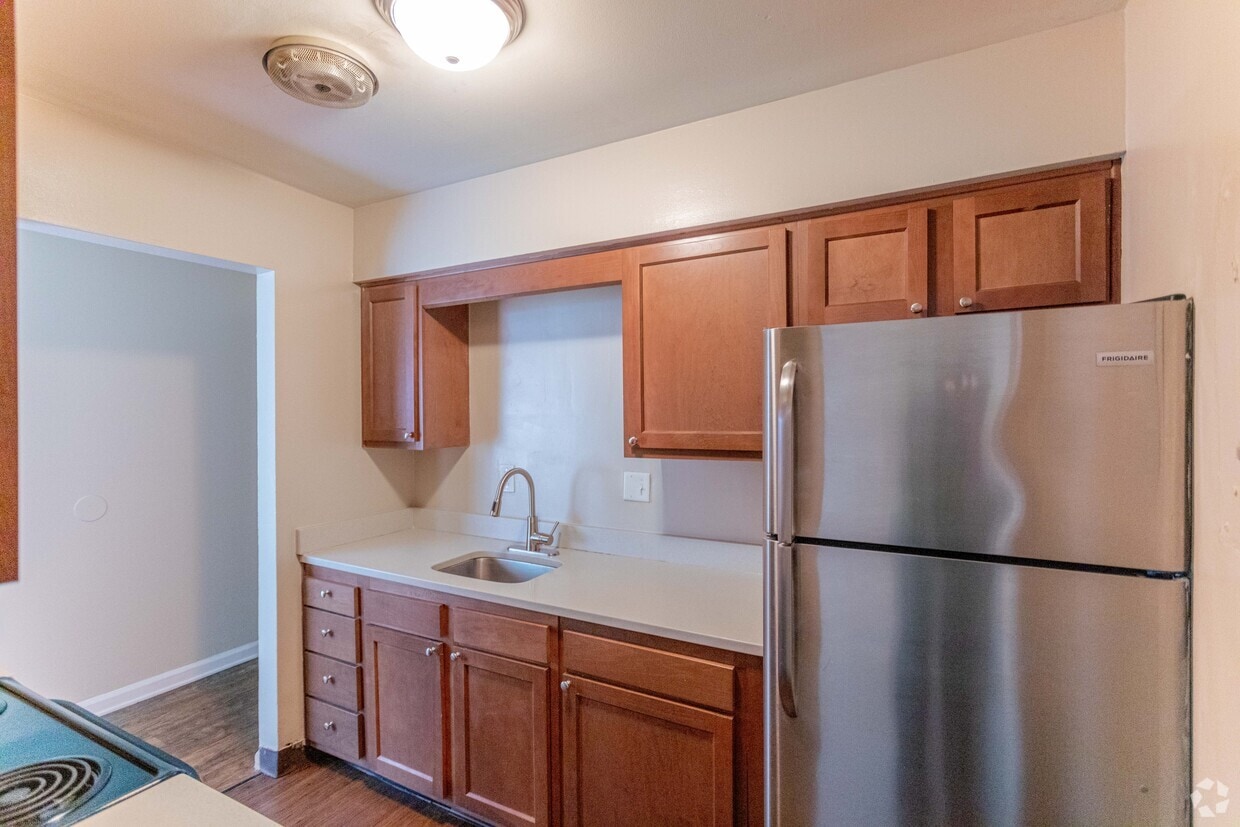 Richland Hills Apartments - 5800 Maudina Ave Nashville, TN 37209
