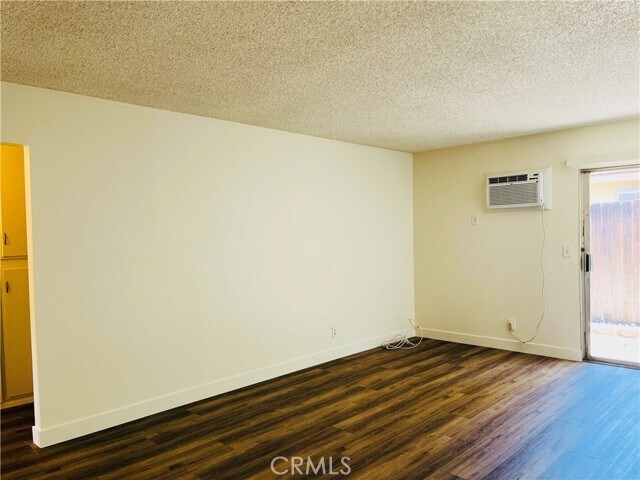 Foto del edificio - 7612 Amazon Dr