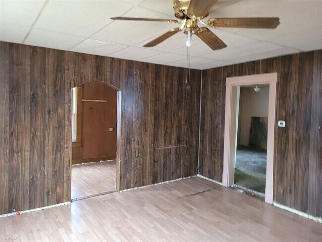 Foto del edificio - 2 br, 1 bath House - 629 4th Street Northwest