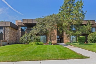 Building Photo - 1365 N Sterling Ave