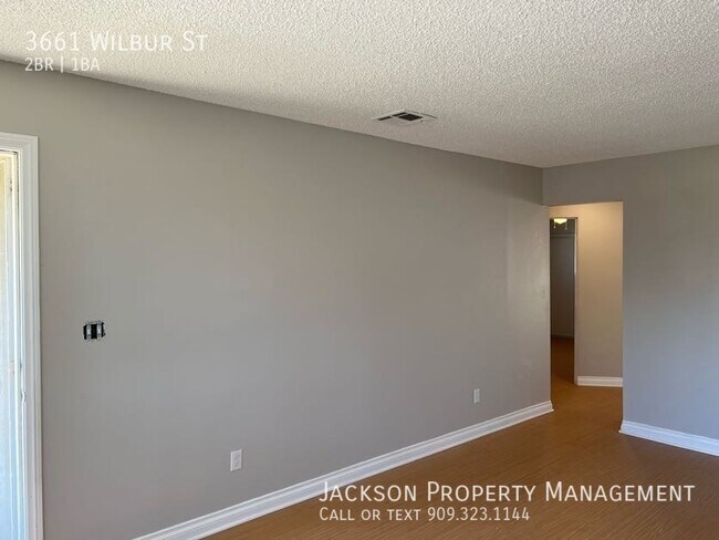 Foto del edificio - 2 Bedroom Home Duplex