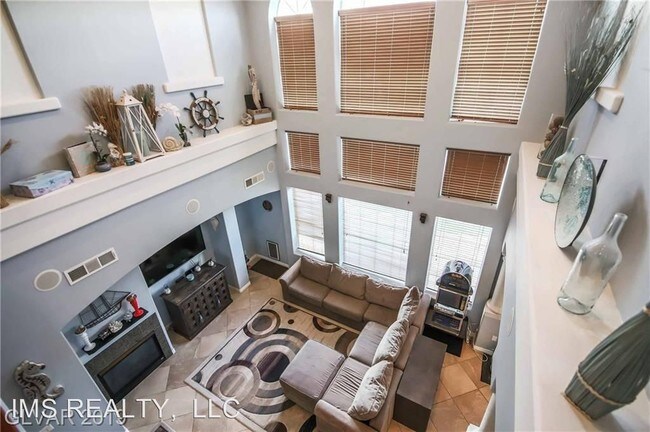 Building Photo - 3 br, 3.5 bath House - 9738 Bear Trap Ct