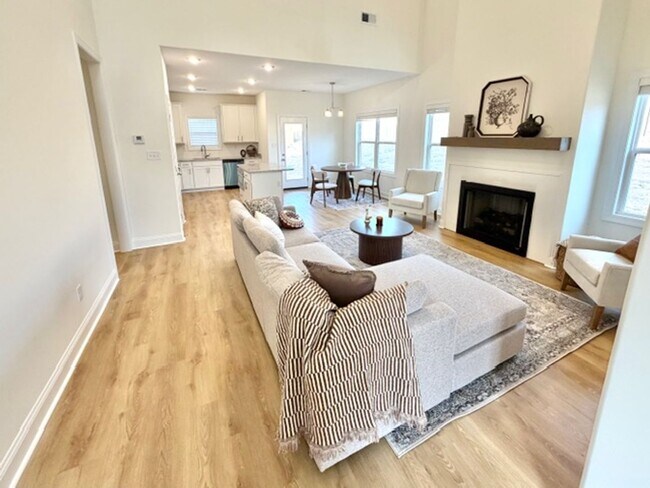 Foto del edificio - Now Leasing a Brand New 4-bedroom 2.5 bath + an office home in Olive Branch- Five Minutes from Me...