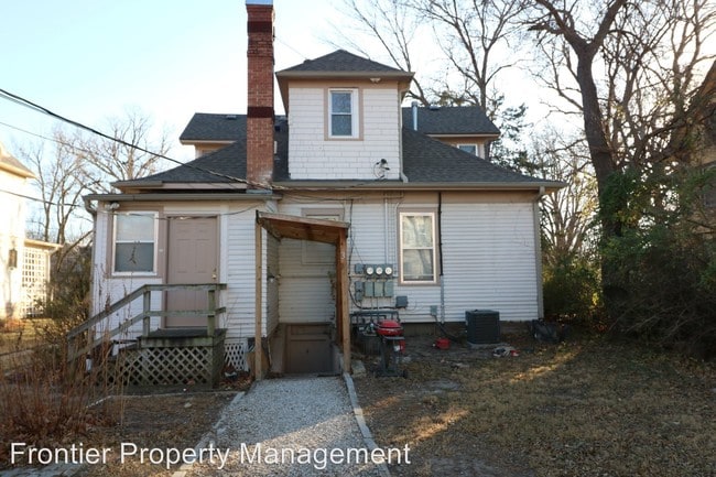 Building Photo - 1020 Leavenworth St