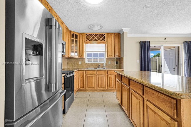 Foto del edificio - 2400 SW 103rd Ct