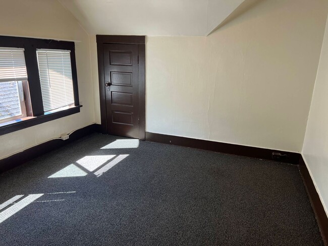 Photo - PP | 17th Apartment