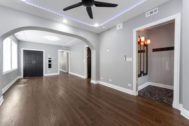 Building Photo - 1414 S 58th Ave